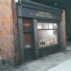 Construction-front-of-the-tattoo-studio